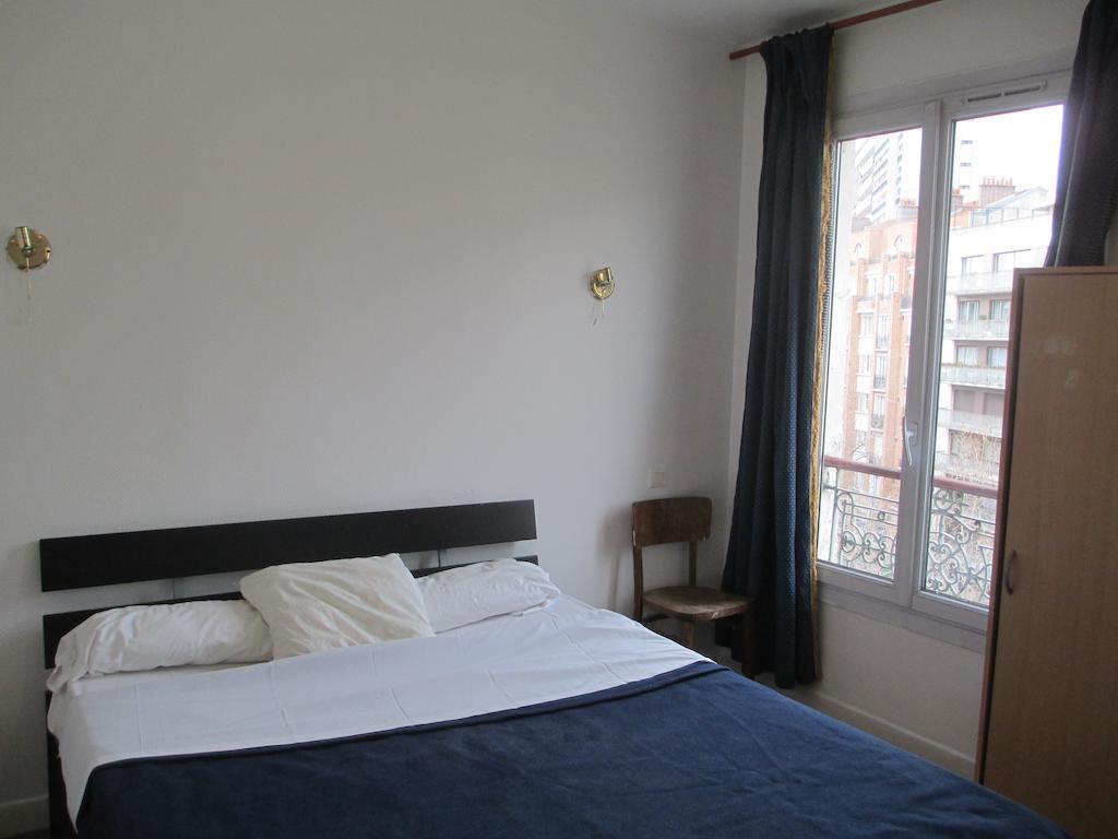 Central Hotel Párizs Szoba fotó