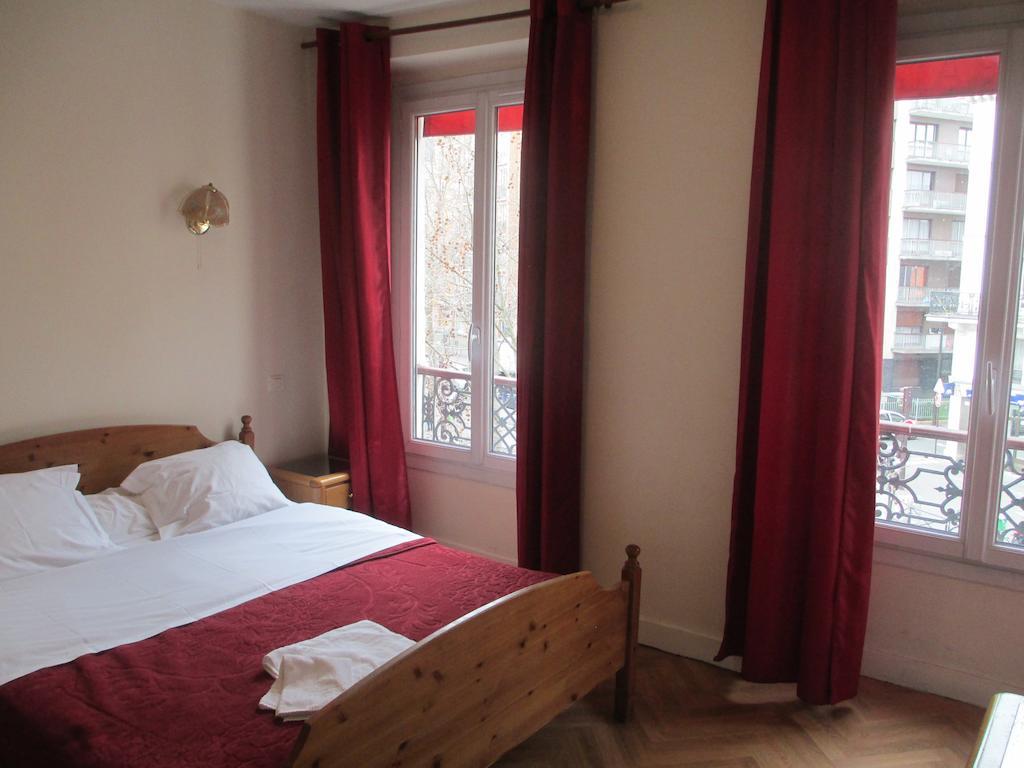 Central Hotel Párizs Szoba fotó